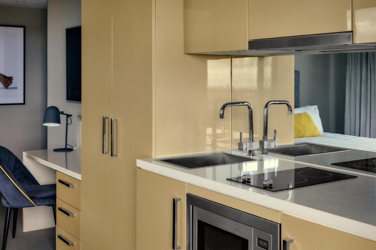 The Kinson Hotel เมลเบิร์น ภายนอก รูปภาพ A kitchen at the University of Melbourne