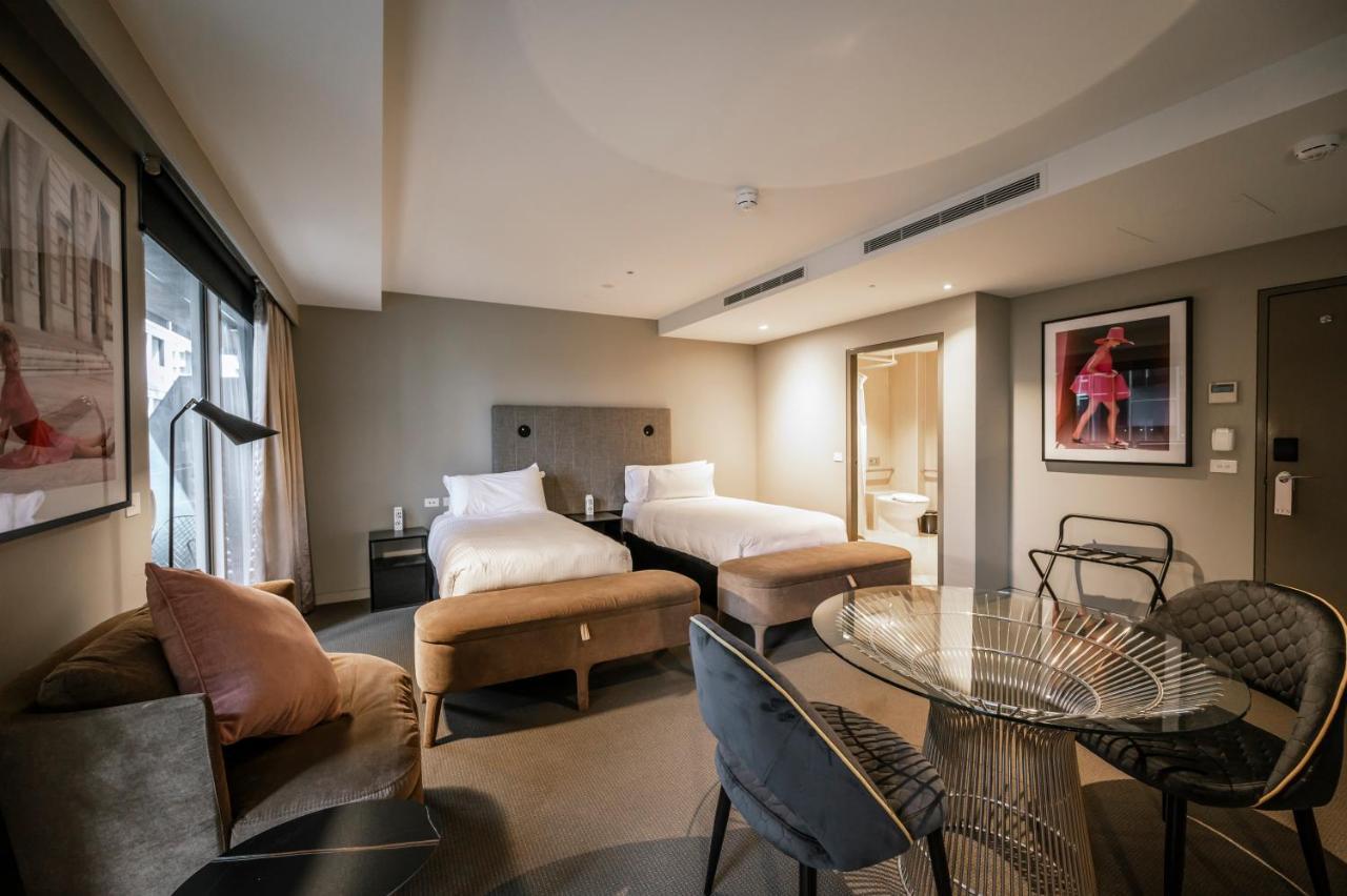 The Kinson Hotel เมลเบิร์น ภายนอก รูปภาพ A suite at the hotel