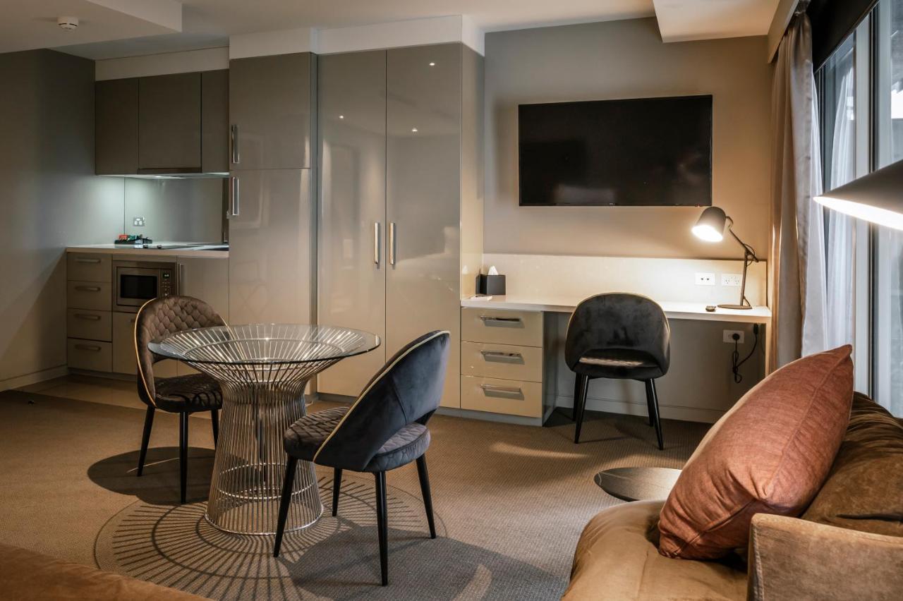 The Kinson Hotel เมลเบิร์น ภายนอก รูปภาพ A typical studio apartment